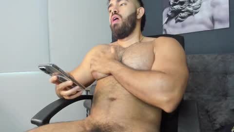 simon_leon01 online show from 02.24.25