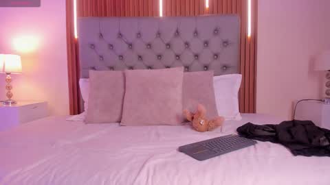 simonastar_ online show from 02.11.26