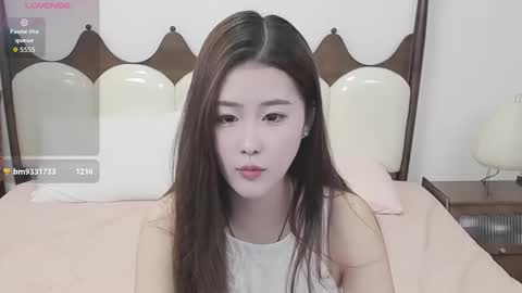 Snapshot of simonastephanie chatting on 10.29.25 simonastephanie online show from 10.29.25