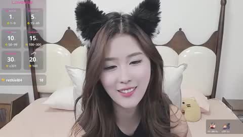 Snapshot of simonastephanie chatting on 11.01.25 simonastephanie online show from 11.01.25