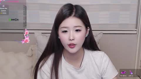 Snapshot of simonastephanie chatting on 11.30.25 simonastephanie online show from 11.30.25