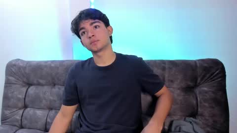 Snapshot of simonlambert__ chatting on 01.10.25 Simon online show from 01.10.25