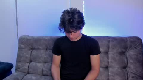 Snapshot of simonlambert__ chatting on 01.27.25 Simon online show from 01.27.25