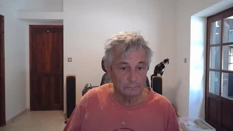 Snapshot of simonthenudist chatting on 10.21.25 Simon online show from 10.21.25