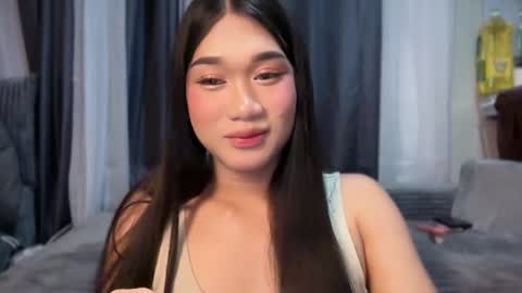Snapshot of simplysultrykylie chatting on 06.20.26 Kylie online show from 06.20.26