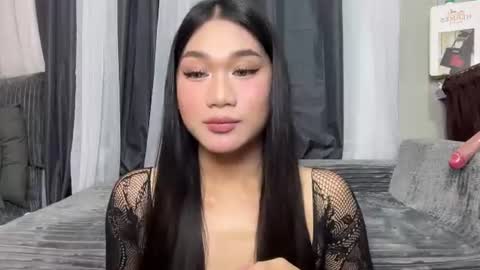 Snapshot of simplysultrykylie chatting on 06.21.26 Kylie online show from 06.21.26