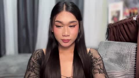 Snapshot of simplysultrykylie chatting on 06.24.26 Kylie online show from 06.24.26