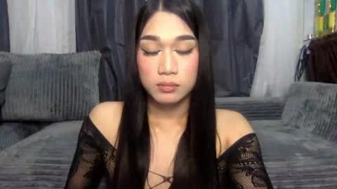 Snapshot of simplysultrykylie chatting on 06.25.26 Kylie online show from 06.25.26