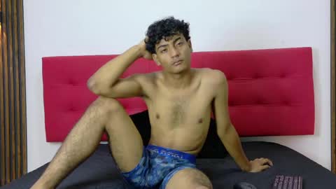 Snapshot of sinboy_ chatting on 05.09.26 online show from 05.09.26
