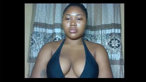 Snapshot of sinfultemptx chatting on 02.20.26 Zanele online show from 02.20.26