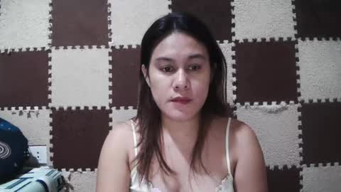 Snapshot of singlemomma31 chatting on 03.10.25 stef online show from 03.10.25