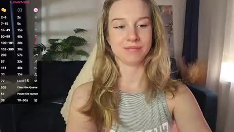 Snapshot of sinner_eve chatting on 07.12.26 Aurora online show from 07.12.26