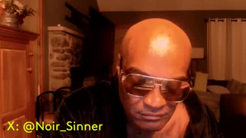 Snapshot of sinnernoir chatting on 10.23.25 My Name Is..............................John online show from 10.23.25
