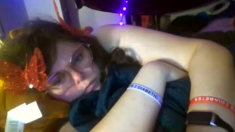 Siofra online show from 11.20.25