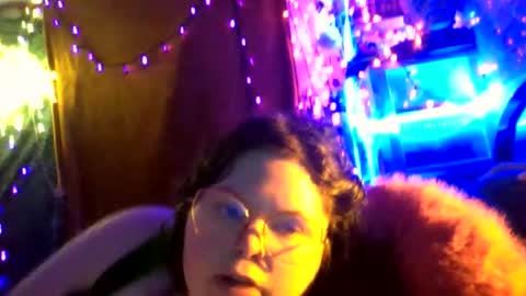 Siofra online show from 12.14.25