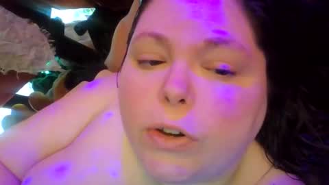 Snapshot of siofra chatting on 02.12.26 Siofra online show from 02.12.26