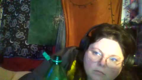 Snapshot of siofra chatting on 02.25.26 Siofra online show from 02.25.26