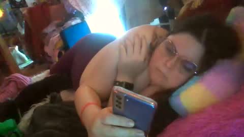 Snapshot of siofra chatting on 03.24.26 Siofra online show from 03.24.26