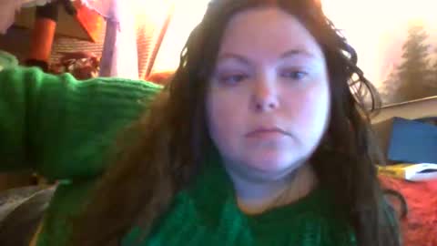 Snapshot of siofra chatting on 03.29.26 Siofra online show from 03.29.26