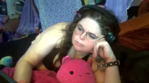 Snapshot of siofra chatting on 04.11.26 Siofra online show from 04.11.26