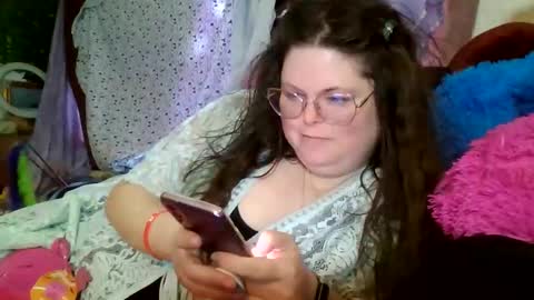 Snapshot of siofra chatting on 04.11.26 Siofra online show from 04.11.26