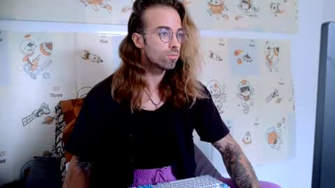 Snapshot of sir__gay chatting on 06.21.26 Sir Gay online show from 06.21.26