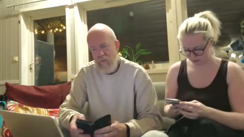 Sir Bacchus  Miss Essre online show from 01.05.26