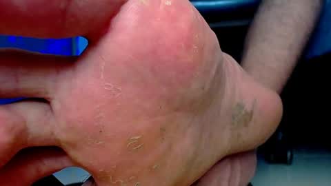 Snapshot of sir_kev66 chatting on 09.16.25 only foot worshipers here online show from 09.16.25
