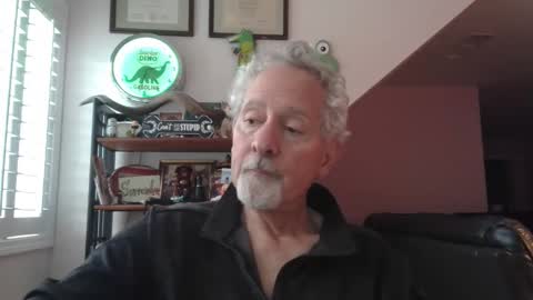 Snapshot of sir_lust_alot chatting on 04.19.26 Don Roberto online show from 04.19.26
