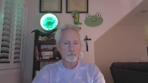Snapshot of sir_lust_alot chatting on 05.12.26 Don Roberto online show from 05.12.26