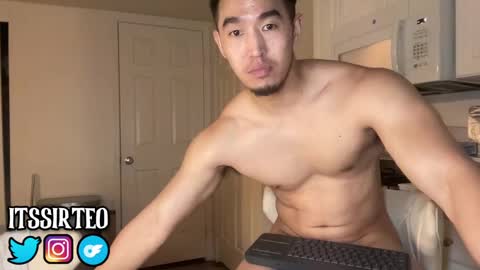 Snapshot of sir_teo chatting on 12.31.24 SIR TEO online show from 12.31.24