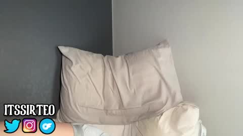 Snapshot of sir_teo chatting on 02.04.25 SIR TEO online show from 02.04.25