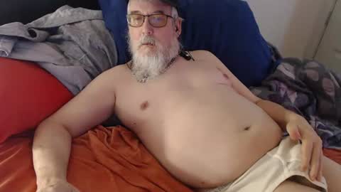 Snapshot of sirbeercan chatting on 07.08.26 sir beer can the friendly hermit online show from 07.08.26