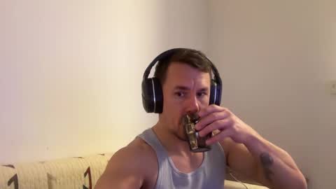 Snapshot of sirbubblesworth chatting on 03.06.25 sirbubblesworth online show from 03.06.25