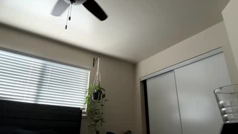 Snapshot of sirbubblesworth chatting on 03.21.26 sirbubblesworth online show from 03.21.26