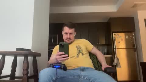 Snapshot of sirbubblesworth chatting on 04.02.26 sirbubblesworth online show from 04.02.26