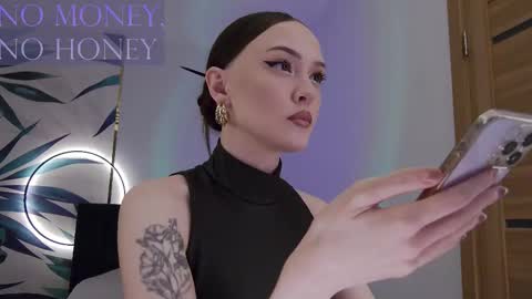 Snapshot of sirenaswhisper chatting on 02.18.26 Goddess Sirena online show from 02.18.26