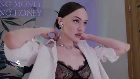 Snapshot of sirenaswhisper chatting on 02.19.26 Goddess Sirena online show from 02.19.26