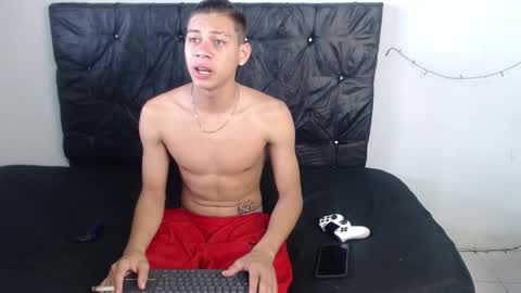 Snapshot of sirryant chatting on 10.12.25 SIR RYANT online show from 10.12.25