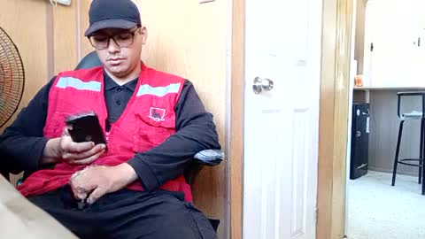 Snapshot of sirtortula chatting on 01.18.25 sirtortula online show from 01.18.25