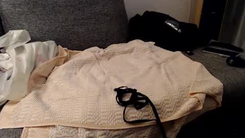 looking for older male ore female to use me sexually and be good to me ahhhhh online show from 01.20.25