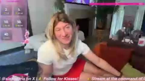 Snapshot of sissymaddieee chatting on 07.06.26 sissymaddieee online show from 07.06.26