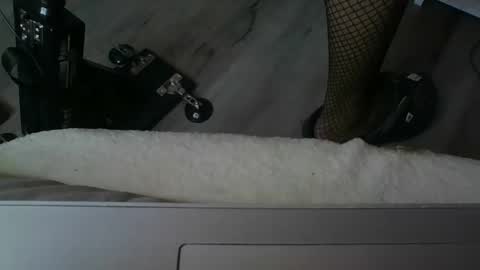 sissymia1234 online show from 12.17.25