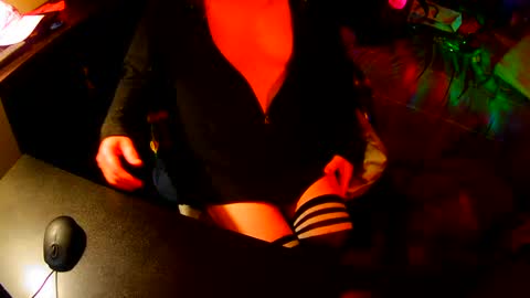 red online show from 09.21.25