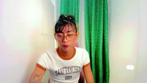 Snapshot of sizka_ford chatting on 09.19.25 Sizka online show from 09.19.25