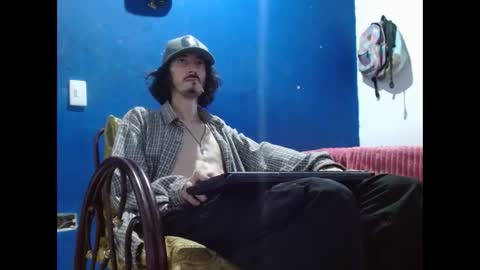 Snapshot of sk8sir chatting on 06.06.26 sk8sir online show from 06.06.26