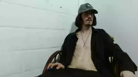 Snapshot of sk8sir chatting on 06.18.26 sk8sir online show from 06.18.26