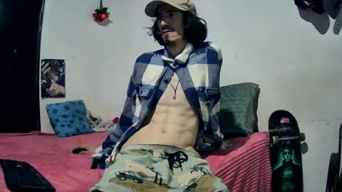 Snapshot of sk8sir chatting on 08.09.26 sk8sir online show from 08.09.26