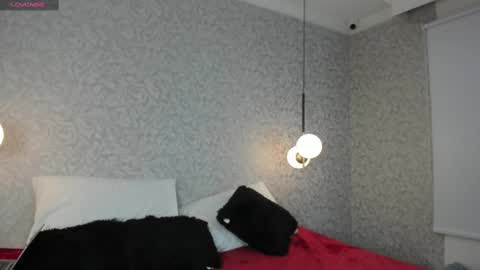 SKAILYN ANGELS online show from 10.31.25