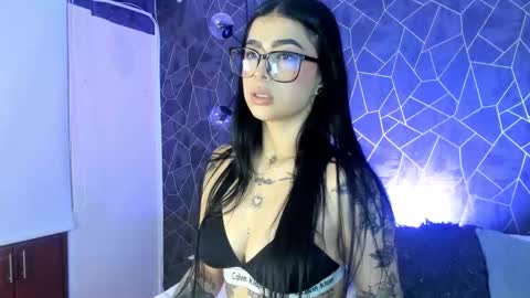 SKAILYN ANGELS online show from 11.19.25